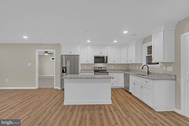 5008 E CHESTNUT FORK RD, Gloucester, VA 23061