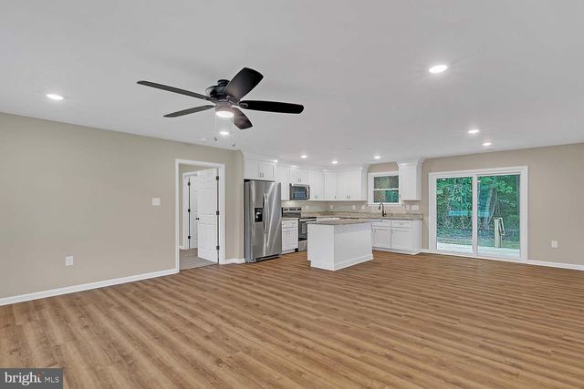 5008 E CHESTNUT FORK RD, Gloucester, VA 23061