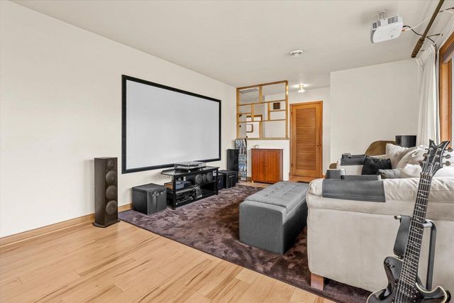 916 Grand AVENUE, Waukesha, WI 53186