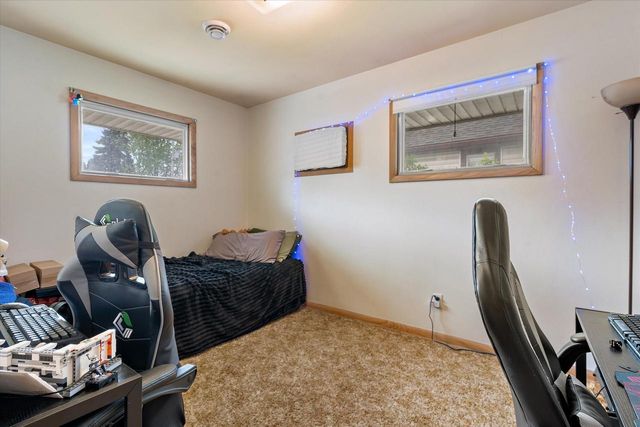 916 Grand AVENUE, Waukesha, WI 53186
