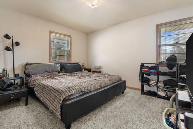 916 Grand AVENUE, Waukesha, WI 53186