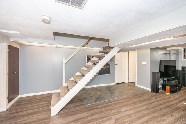 3847 Maywood Court, Cincinnati, OH 45211