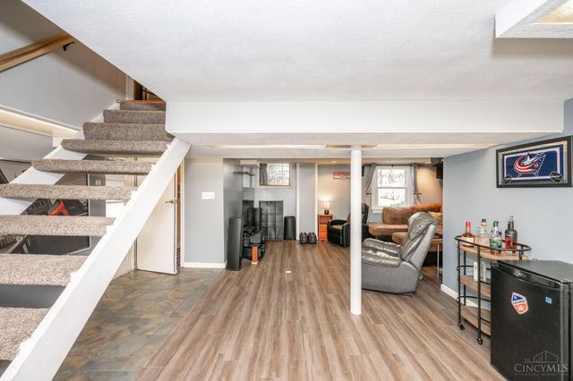 3847 Maywood Court, Cincinnati, OH 45211