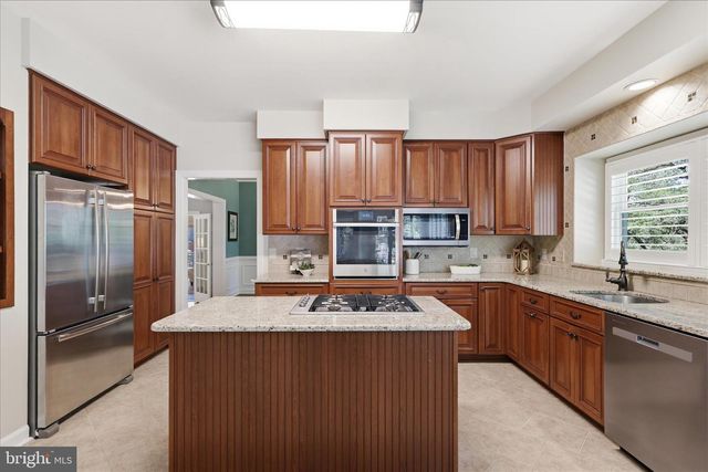 5014 GLEN PARK RD, Annandale, VA 22003