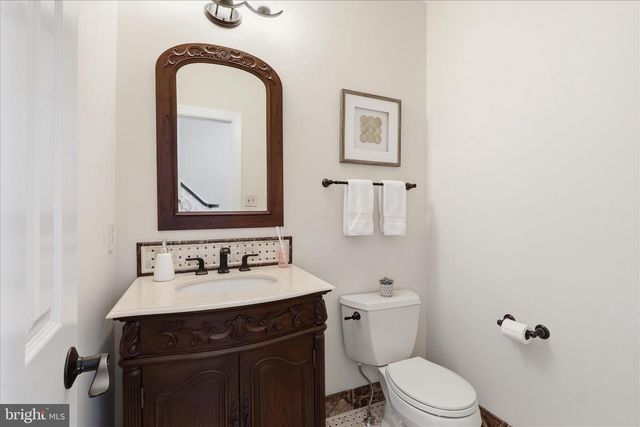 5014 GLEN PARK RD, Annandale, VA 22003