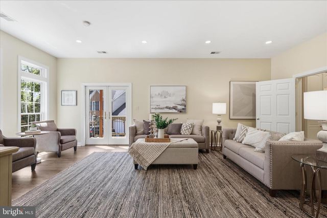 5014 GLEN PARK RD, Annandale, VA 22003