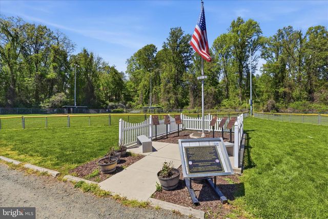 5014 GLEN PARK RD, Annandale, VA 22003