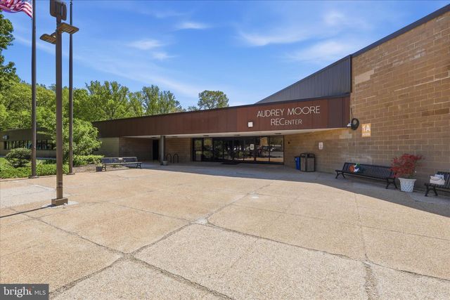 5014 GLEN PARK RD, Annandale, VA 22003