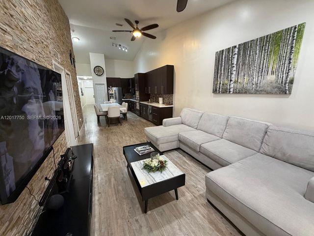 1242 NE 32nd Ave, Homestead, FL 33033