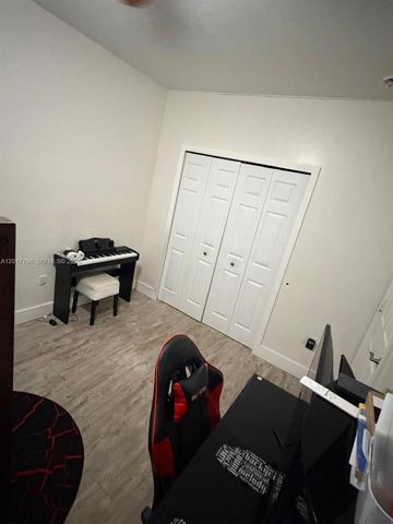 1242 NE 32nd Ave, Homestead, FL 33033