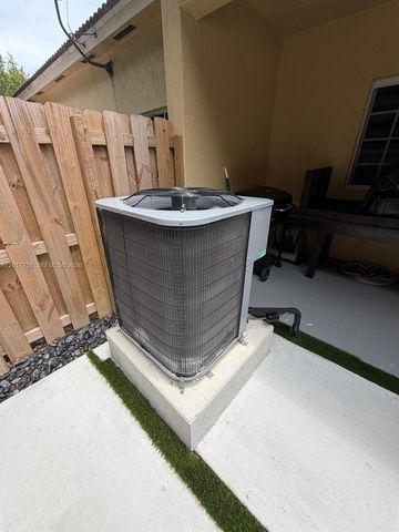 1242 NE 32nd Ave, Homestead, FL 33033