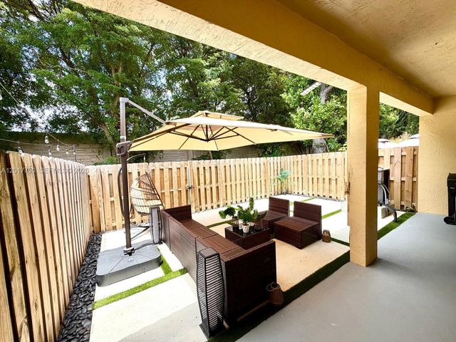 1242 NE 32nd Ave, Homestead, FL 33033