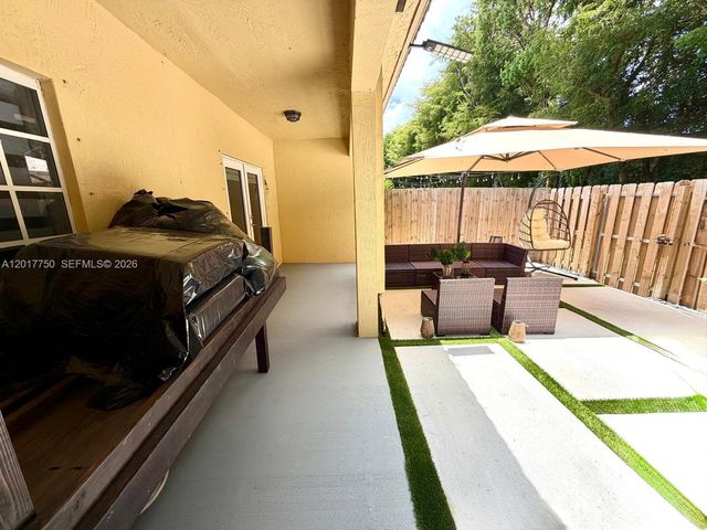 1242 NE 32nd Ave, Homestead, FL 33033