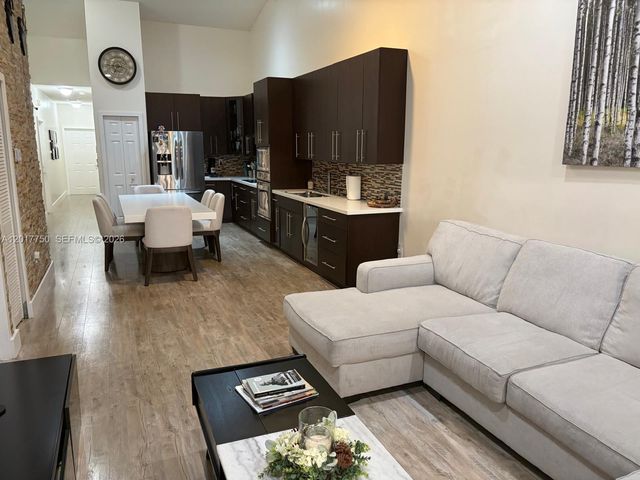 1242 NE 32nd Ave, Homestead, FL 33033