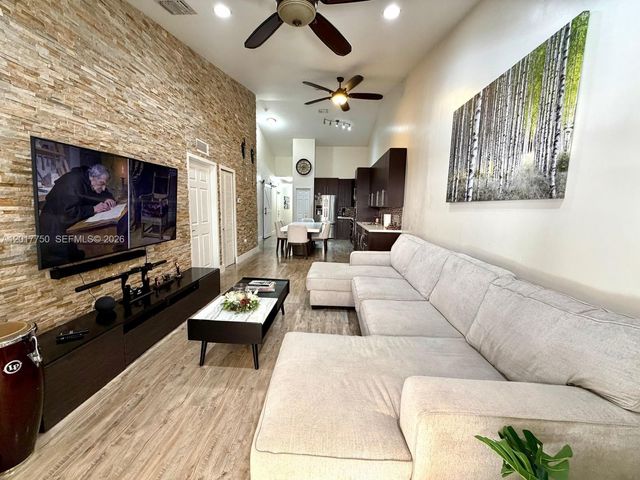 1242 NE 32nd Ave, Homestead, FL 33033