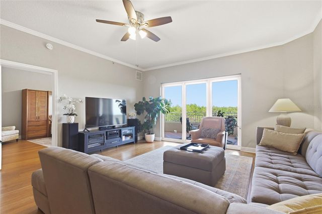 12055 GANDY BOULEVARD N 243, St Petersburg, FL 33702