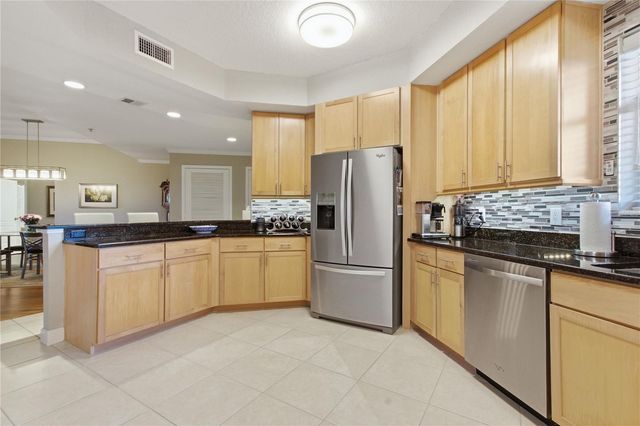 12055 GANDY BOULEVARD N 243, St Petersburg, FL 33702