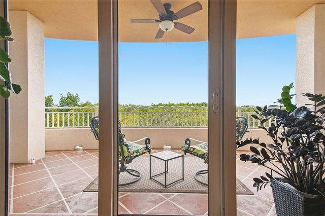 12055 GANDY BOULEVARD N 243, St Petersburg, FL 33702