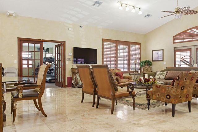 12055 GANDY BOULEVARD N 243, St Petersburg, FL 33702