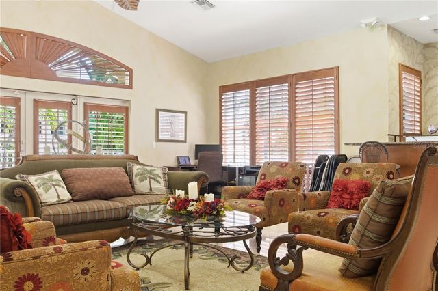 12055 GANDY BOULEVARD N 243, St Petersburg, FL 33702