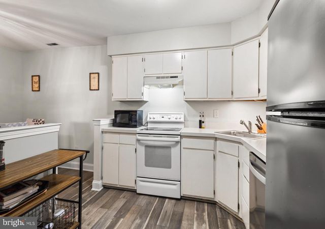 17 CHELSEA CT, Sewell, NJ 08080