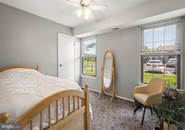 17 CHELSEA CT, Sewell, NJ 08080