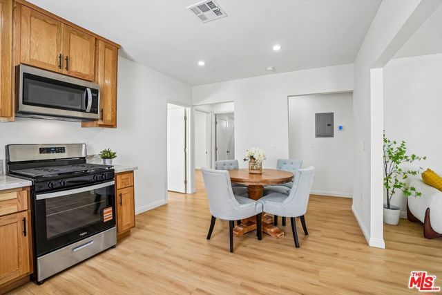 2541 Carmona Avenue, Los Angeles, CA 90016