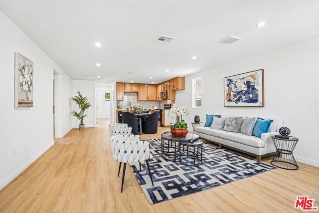2541 Carmona Avenue, Los Angeles, CA 90016
