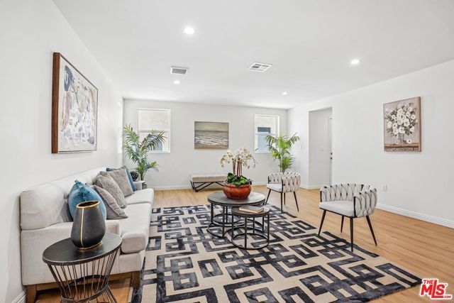 2541 Carmona Avenue, Los Angeles, CA 90016
