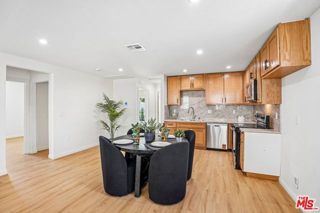 2541 Carmona Avenue, Los Angeles, CA 90016