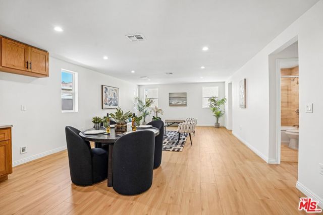 2541 Carmona Avenue, Los Angeles, CA 90016