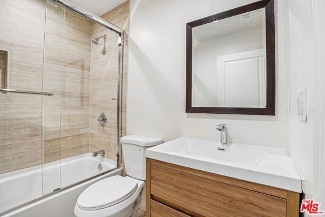 2541 Carmona Avenue, Los Angeles, CA 90016