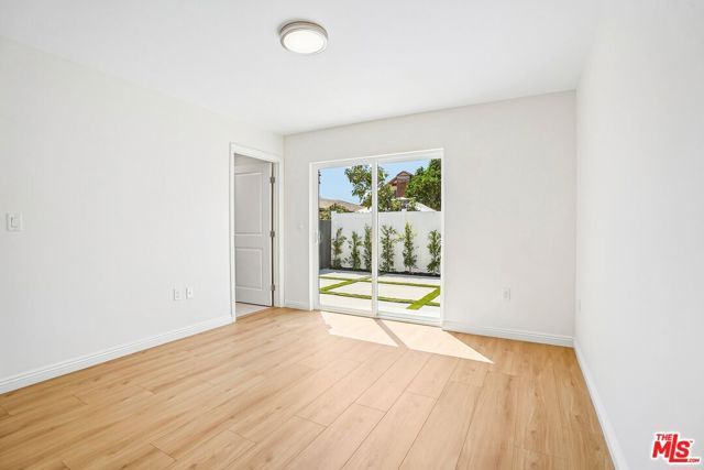 2541 Carmona Avenue, Los Angeles, CA 90016