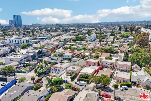 2541 Carmona Avenue, Los Angeles, CA 90016