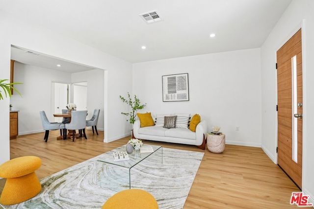 2541 Carmona Avenue, Los Angeles, CA 90016