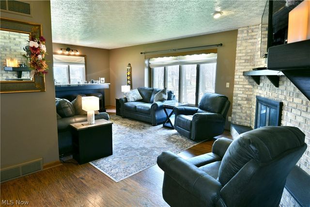 525 Sycamore Trail, Cortland, OH 44410