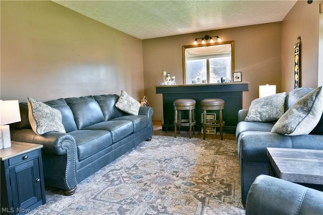 525 Sycamore Trail, Cortland, OH 44410
