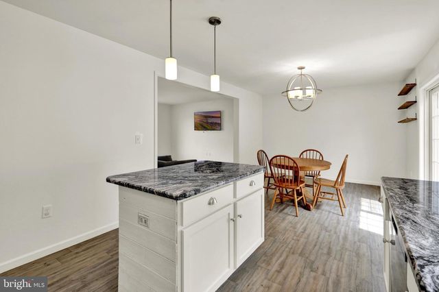 426 SMOKERING DR, Robesonia, PA 19551