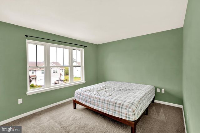 426 SMOKERING DR, Robesonia, PA 19551