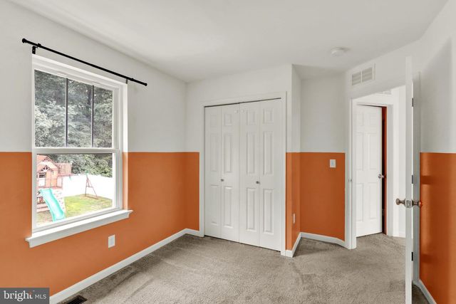 426 SMOKERING DR, Robesonia, PA 19551