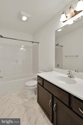 426 SMOKERING DR, Robesonia, PA 19551