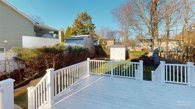 16 Highland Road, Rocky Point, NY 11778