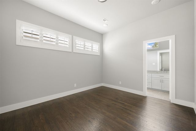 4226 Roseland Avenue 201, Dallas, TX 75204