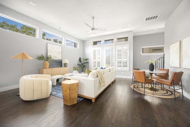 4226 Roseland Avenue 201, Dallas, TX 75204