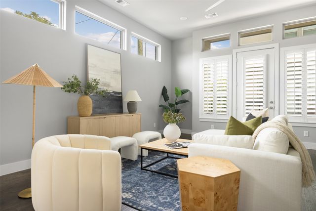 4226 Roseland Avenue 201, Dallas, TX 75204