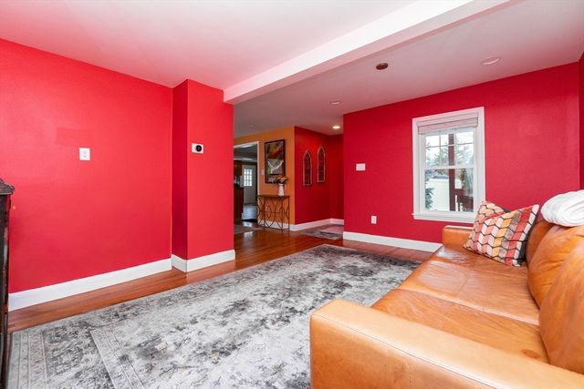 91 Speen Street, Natick, MA 01760