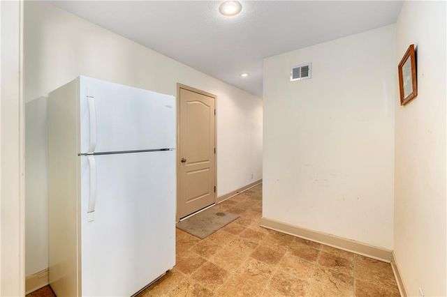 24238 123rd Street, Lansing, KS 66048