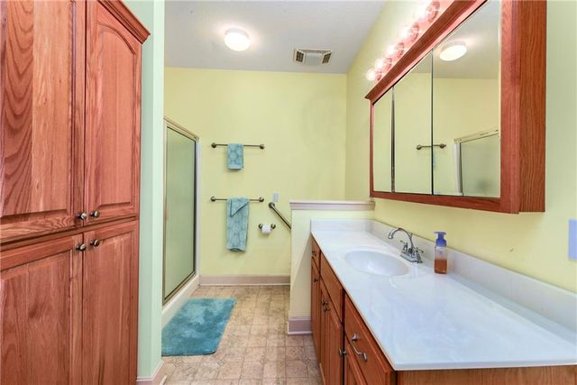 24238 123rd Street, Lansing, KS 66048