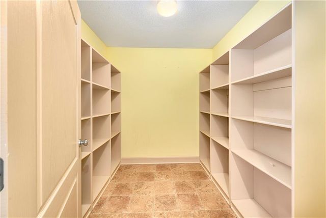 24238 123rd Street, Lansing, KS 66048