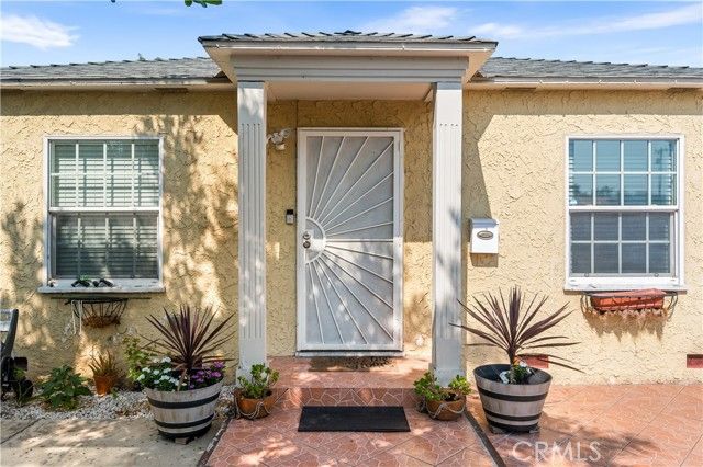 1808 S Van Ness Avenue, Santa Ana, CA 92707